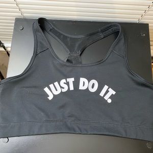 [Nike] “Just Do It” Black Sports Bra